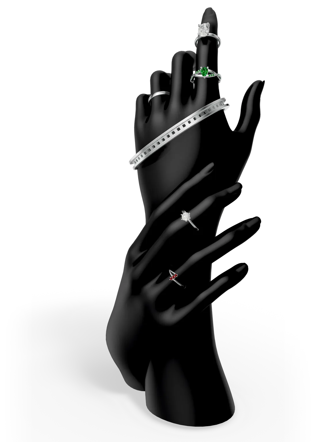 Schwarz-weiße Schaufensterpuppen-Hände mit Ringen und einem Armreif: virtuelle Anprobe für Schmuck und Accessoires